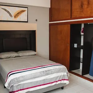 https://departamento-orellana-4.quintano-roohotels.com